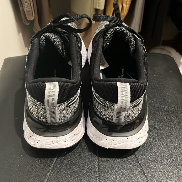 Nike epic react running shoes - Picture 3 of 6